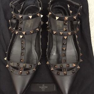 Valentino Garavani Rockstud Noir Caged Flat